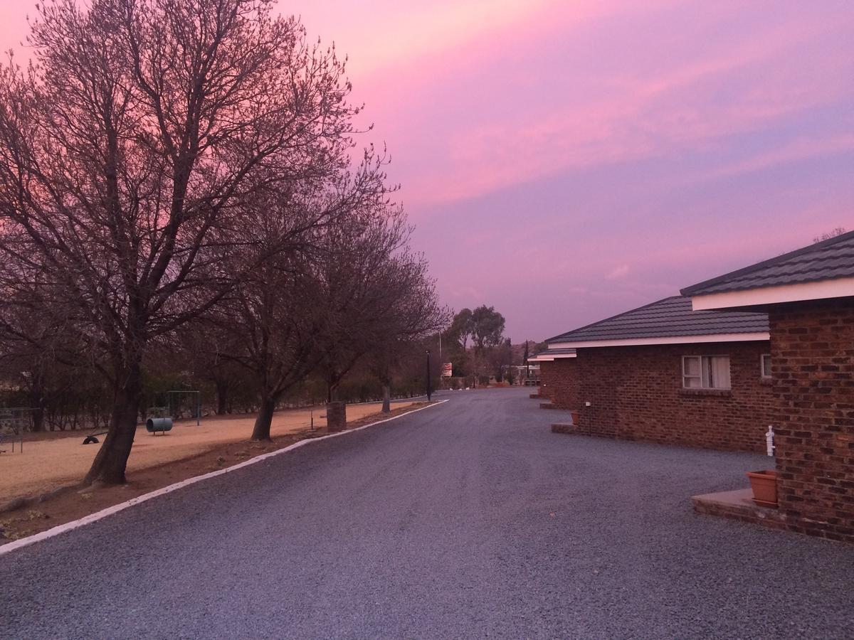 Sunset Chalets Colesberg Esterno foto